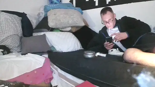 0815lukas2024 online show from 12/21/25, 11:01