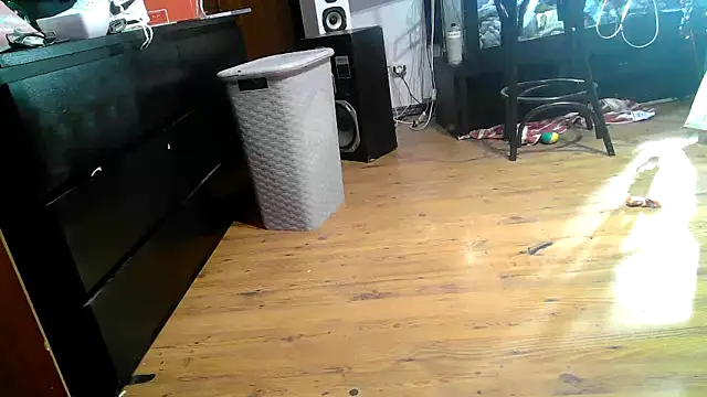 0815lukas2024 online show from 10/08/25, 09:59