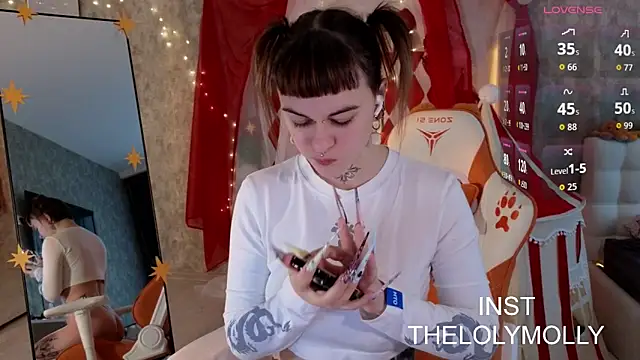 LolyMolli online show from 11/01/25, 10:53