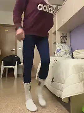 Snapshot of Kamaleonix chatting on 02/21/26, 09:28 Kamaleonix online show from 02/21/26, 09:28