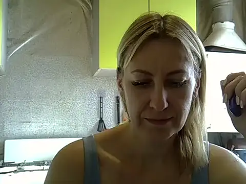 Snapshot of AshleyXHoney chatting on 09/09/25, 06:34 AshleyXHoney online show from 09/09/25, 06:34