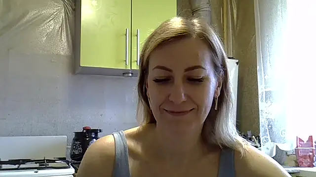 Snapshot of AshleyXHoney chatting on 12/02/24, 08:47 AshleyXHoney online show from 12/02/24, 08:47
