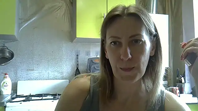 Snapshot of AshleyXHoney chatting on 06/18/26, 07:40 AshleyXHoney online show from 06/18/26, 07:40