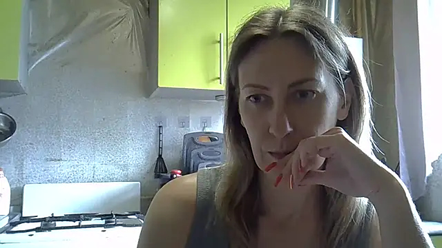 Snapshot of AshleyXHoney chatting on 06/18/26, 09:14 AshleyXHoney online show from 06/18/26, 09:14