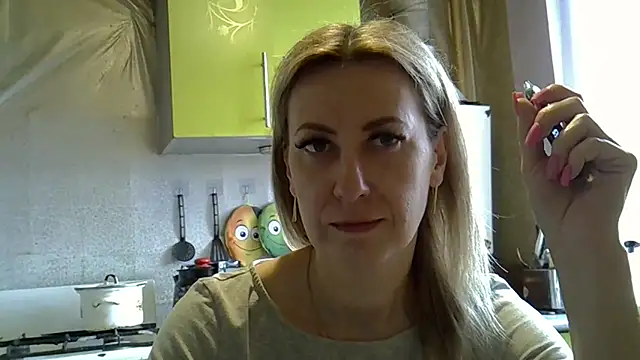 Snapshot of AshleyXHoney chatting on 03/21/25, 06:38 AshleyXHoney online show from 03/21/25, 06:38