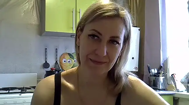 Snapshot of AshleyXHoney chatting on 02/05/25, 06:45 AshleyXHoney online show from 02/05/25, 06:45