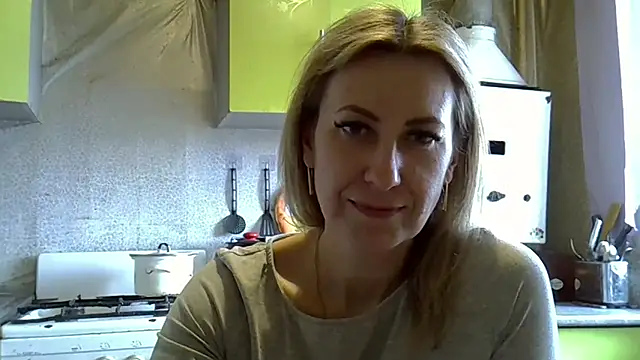 Snapshot of AshleyXHoney chatting on 03/21/25, 09:45 AshleyXHoney online show from 03/21/25, 09:45