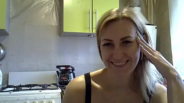 Snapshot of AshleyXHoney chatting on 12/06/24, 08:53 AshleyXHoney online show from 12/06/24, 08:53