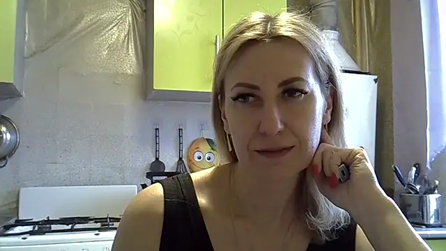 Snapshot of AshleyXHoney chatting on 02/10/25, 11:46 AshleyXHoney online show from 02/10/25, 11:46