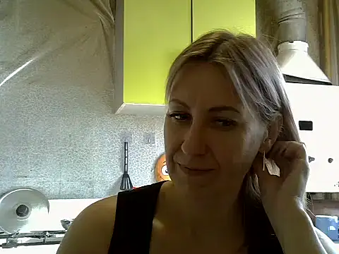 Snapshot of AshleyXHoney chatting on 09/16/25, 06:47 AshleyXHoney online show from 09/16/25, 06:47