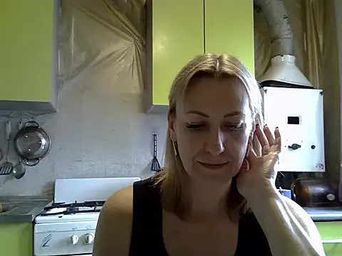 Snapshot of AshleyXHoney chatting on 09/19/25, 07:45 AshleyXHoney online show from 09/19/25, 07:45