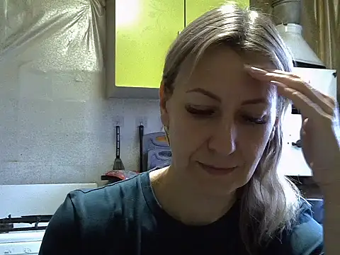 Snapshot of AshleyXHoney chatting on 10/22/25, 07:08 AshleyXHoney online show from 10/22/25, 07:08