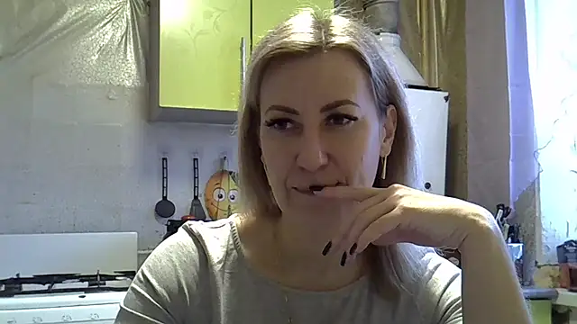 Snapshot of AshleyXHoney chatting on 01/16/25, 06:35 AshleyXHoney online show from 01/16/25, 06:35