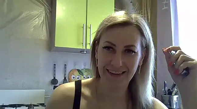 Snapshot of AshleyXHoney chatting on 02/04/25, 06:57 AshleyXHoney online show from 02/04/25, 06:57