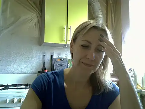 Snapshot of AshleyXHoney chatting on 10/02/25, 08:18 AshleyXHoney online show from 10/02/25, 08:18