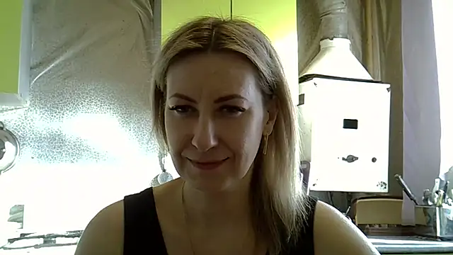 Snapshot of AshleyXHoney chatting on 02/27/25, 07:08 AshleyXHoney online show from 02/27/25, 07:08