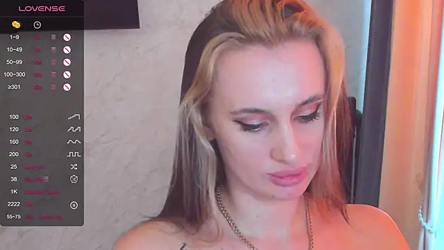 Snapshot of Cherry-Legenda chatting on 02/26/25, 08:28 Cherry-Legenda online show from 02/26/25, 08:28