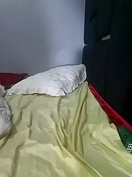 julietunderwoood online show from 02/06/26, 08:05