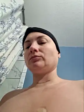 Snapshot of MilfyMrsRobinson chatting on 05/12/26, 01:28 MilfyMrsRobinson online show from 05/12/26, 01:28