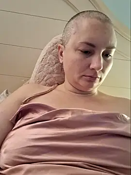 Snapshot of MilfyMrsRobinson chatting on 05/03/26, 12:16 MilfyMrsRobinson online show from 05/03/26, 12:16