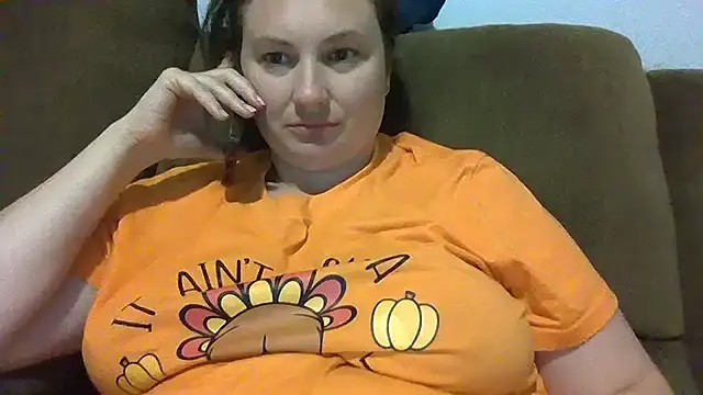 MilfyMrsRobinson online show from 11/12/25, 12:42