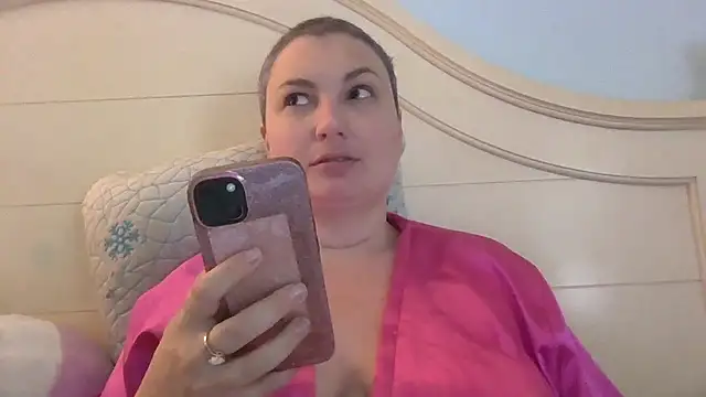 MilfyMrsRobinson online show from 07/23/26, 01:30