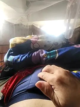 Snapshot of 2tomka52052sex chatting on 11/09/25, 12:36 2tomka52052sex online show from 11/09/25, 12:36