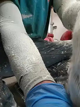 Snapshot of 2tomka52052sex chatting on 01/10/25, 02:14 2tomka52052sex online show from 01/10/25, 02:14