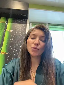 MooonReal online show from 12/01/25, 03:51