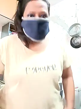 Love Jenny online show from 11/13/25, 04:27