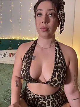 KimArts online show from 11/03/25, 05:49