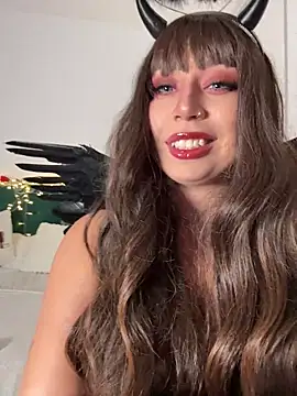 KimArts online show from 10/31/25, 06:04