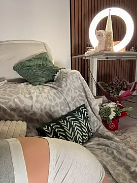 KimArts online show from 03/24/26, 07:47