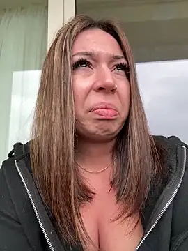 KimArts online show from 02/08/25, 07:48