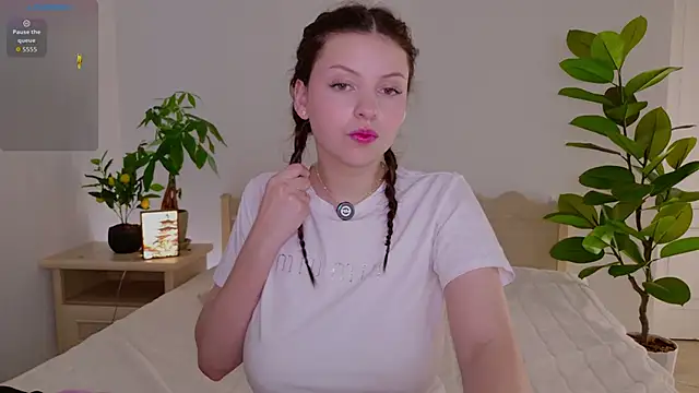 Snapshot of pusichka chatting on 12/05/25, 10:47 pusichka online show from 12/05/25, 10:47