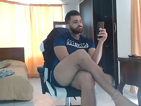 aronmiller404 online show from 03/18/25, 01:44