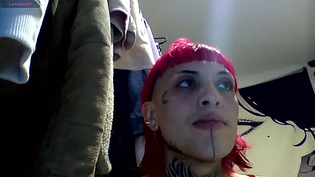 Snapshot of charlotbelucci_ chatting on 07/19/26, 11:45 charlotbelucci online show from 07/19/26, 11:45