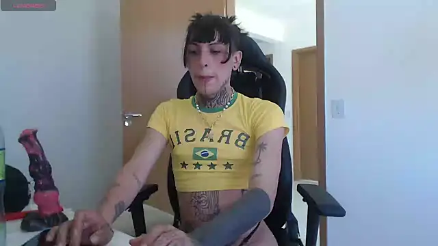 charlotbelucci  online show from 10/02/25, 01:47