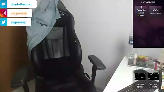 charlotbelucci  online show from 10/16/25, 09:45