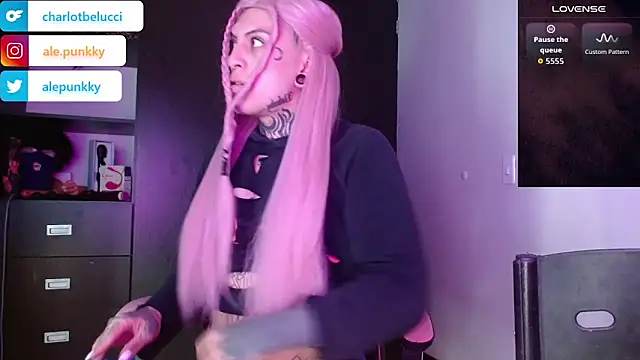 charlotbelucci  online show from 12/01/25, 08:59