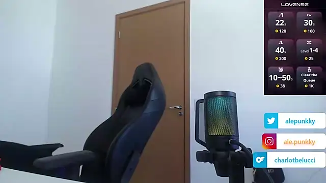 charlotbelucci  online show from 10/03/25, 04:30