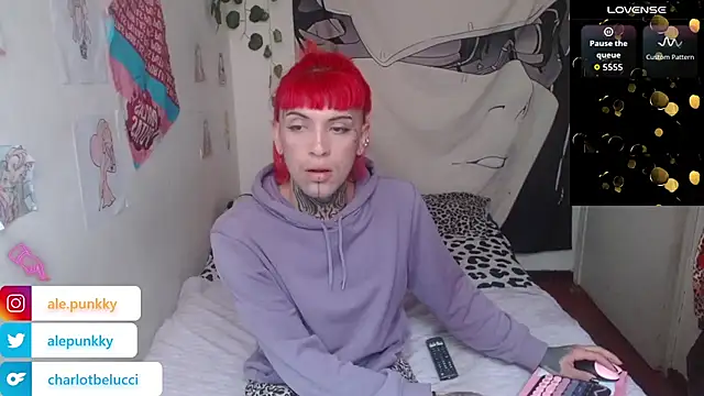 Snapshot of charlotbelucci_ chatting on 07/03/26, 02:56 charlotbelucci online show from 07/03/26, 02:56
