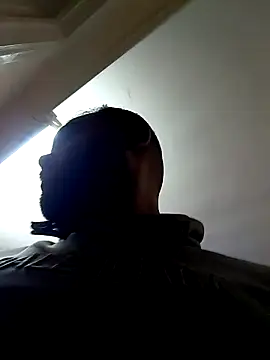 ListedLoin online show from 11/17/25, 07:29