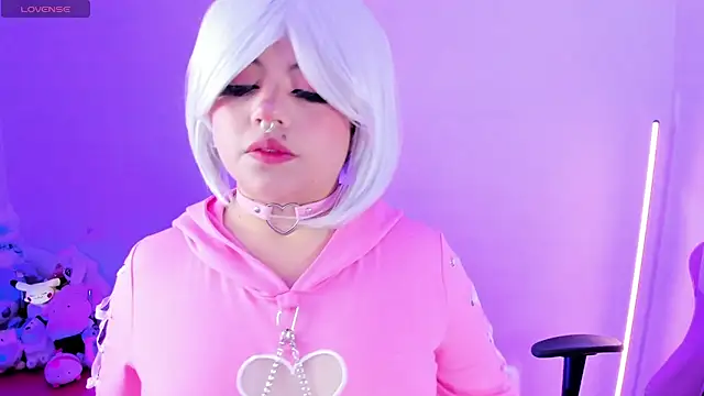 Snapshot of Ahri_Elderwood chatting on 01/14/26, 05:11 Ahri Elderwood online show from 01/14/26, 05:11