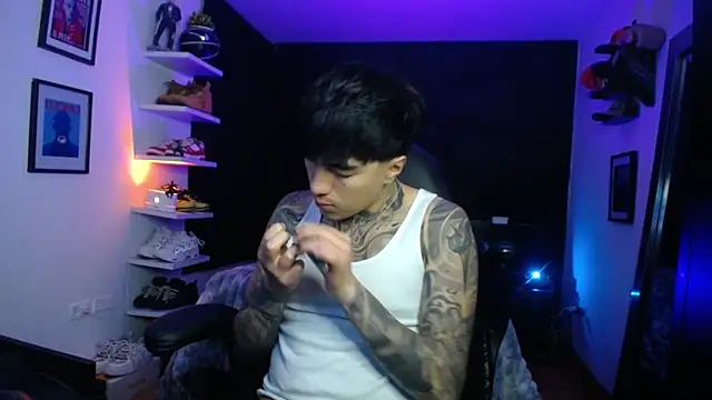 jung dragon online show from 10/31/25, 06:43