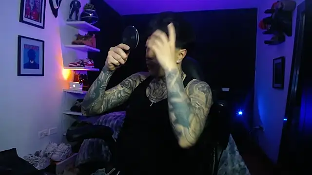 jung dragon online show from 11/12/25, 04:38