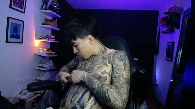 jung dragon online show from 10/17/25, 02:26