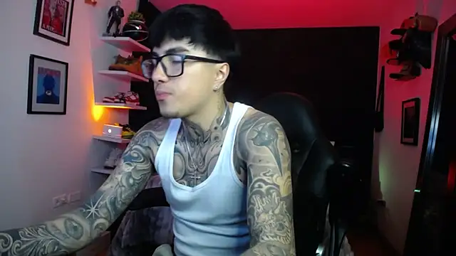 jung dragon online show from 10/24/25, 04:33