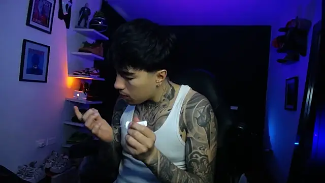 jung dragon online show from 11/04/25, 07:34