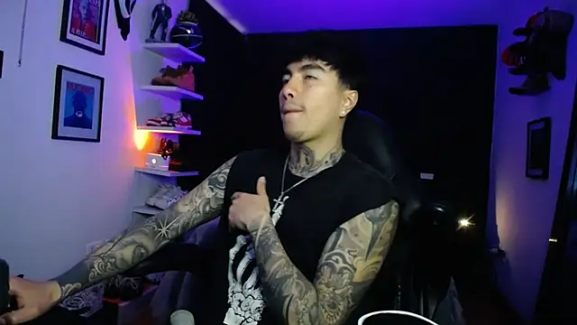 jung dragon online show from 11/30/25, 02:51